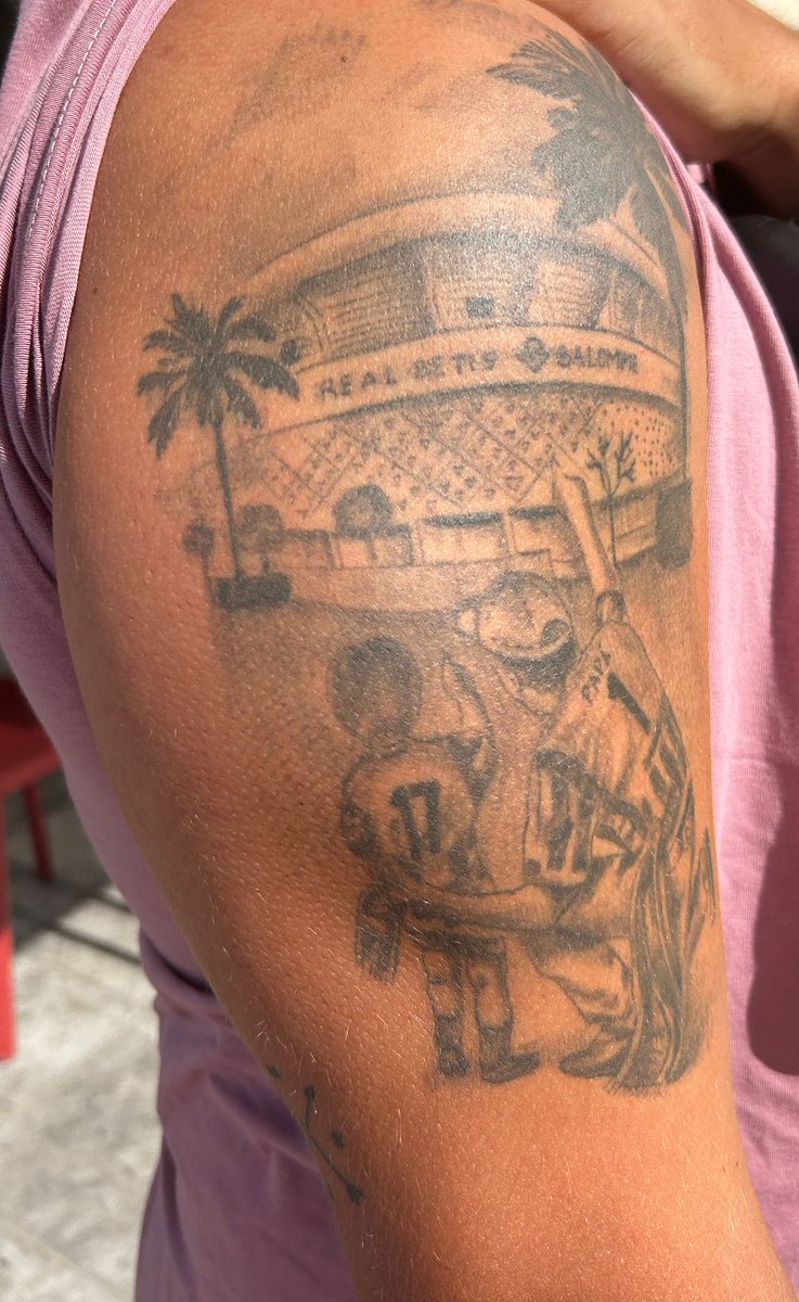 Qué día es hoy? <a href="/RealBetis/">Real Betis Balompié 🌴💚</a> <a href="/MarcBartra/">Marc Bartra</a> #DiaInternacionalDelTatuaje