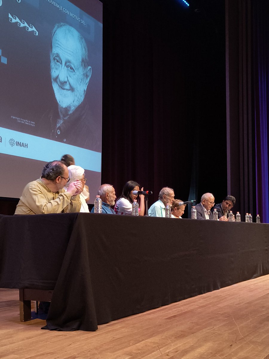 INAHmx's tweet photo. En estos momentos, en el auditorio Jaime Torres Bodet, Museo Nacional de Antropología, se realiza un conversatorio-homenaje por el centenario del arqueólogo Jorge Angulo Villaseñor, figura fundamental en la historia del INAH y la arqueología mexicana.
#INAH #JorgeAngulo https://t.co/YFGg1SMH55