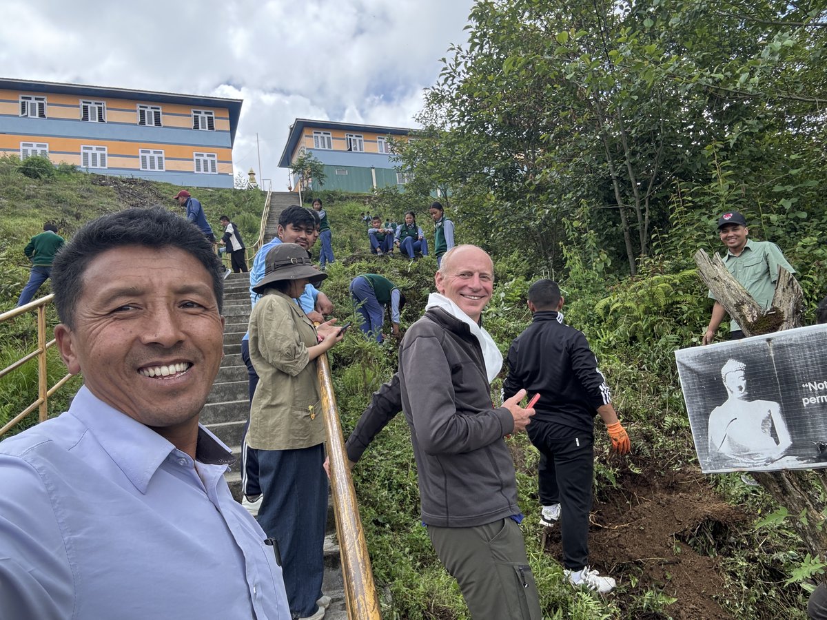 RedPandaNetwork's tweet image. “We Plant, We Care.” 🌱
☝That was the theme of our World Environment Day 2025 event at the Himalayan Habre Center (HHC), where students and teachers from Sangka Dechholing Gonpa School (SDGS) participated in tree-planting and other activities that promoted environmental…