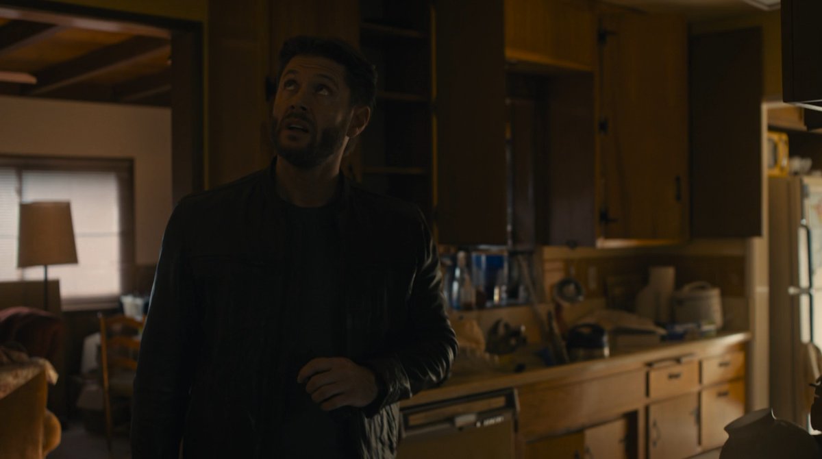 Jemith88's tweet photo. Catching up on #Countdown .
Now I could be reaching here but, the way he looked back at it...I swear if this is Countdowns way of referencing #Supernatural that's mean and I'm gonna be upsetty spaghetti😠
#CountdownTVSeries #Prime #JensenAckles #MarkMeachum #DeanWinchester https://t.co/KfT2YPrPo8