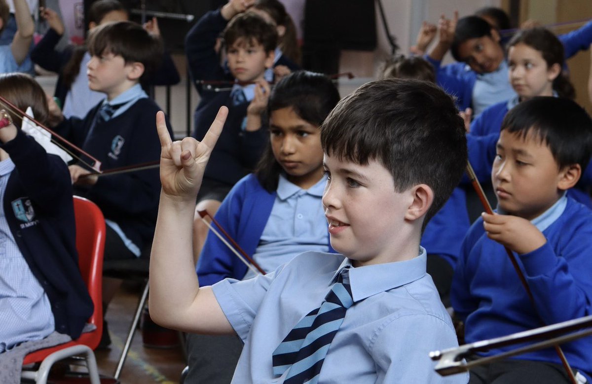 🎶 A huge thank you to @SuttonMusic for another amazing year!

From KS1 pupils singing at #SuttonSings to 400 KS2 children performing at the Fairfield Halls, it’s been a joy to make music together.

Here’s to more creativity, confidence &amp; collaboration in 2025/26. 👏 🎻 🎺 🎵