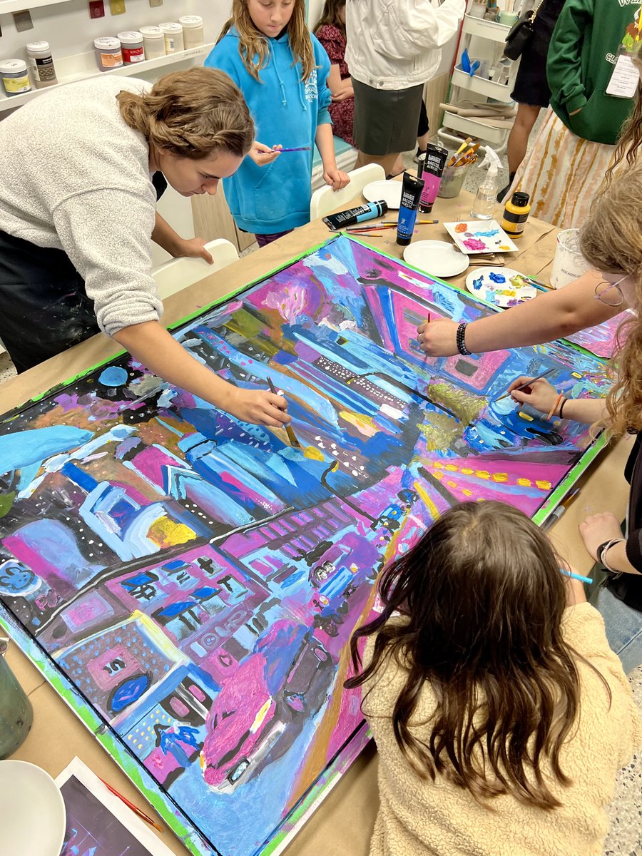 📣Spread the word! We’re looking for some fun, art-loving volunteers to join us for Nuit Blanche East Danforth 2025 🌙🎉. Come be part of the biggest celebration of contemporary art in the east end!
🌃
CLICK HERE to sign up 🔗:eastendarts.ca/volunteer-with…