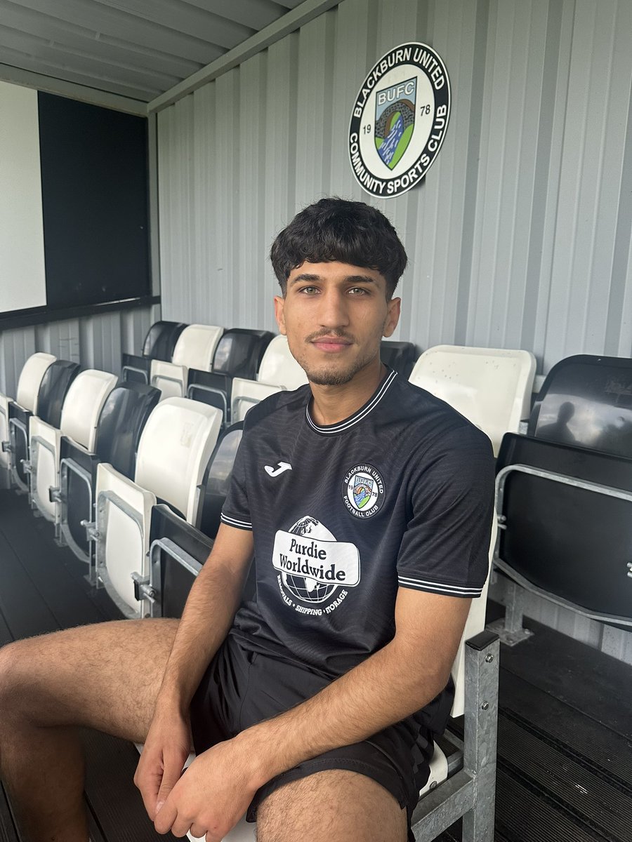 BlackburnUnited's tweet photo. 𝗦𝗵𝗮𝗿𝗼 𝘀𝗶𝗴𝗻𝘀 𝗼𝗻 ✍️

We’re pleased to announce the signing of Sharo Abdulla. Sharo already has some good experience in Senior football and will be a positive addition to the squad in our attacking positions.

Welcome to The Burnie, Sharo! 🖤 https://t.co/w0ha9jocLZ