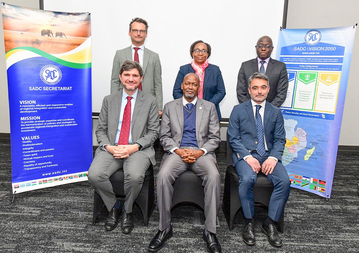 SADC_News's tweet image. #SADC ES, @EliasMagosi today hosted a farewell luncheon in honour of Mr. Clément Boutillier, Head of Cooperation & Mr. Christopher Gauci, Head of Finance & Contracts, both of whom have completed their tenures at the European Union Delegation to Botswana & SADC @EU_Commission