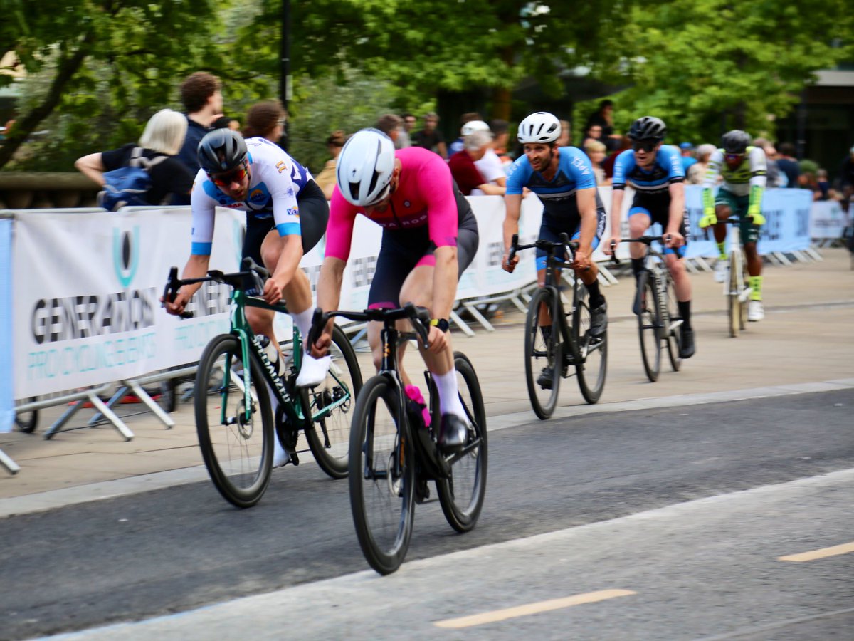 Some more pics of yesterday’s Trek Sheffield Fox Valley Classic race in #Sheffield city centre 🚴🏻‍♀️