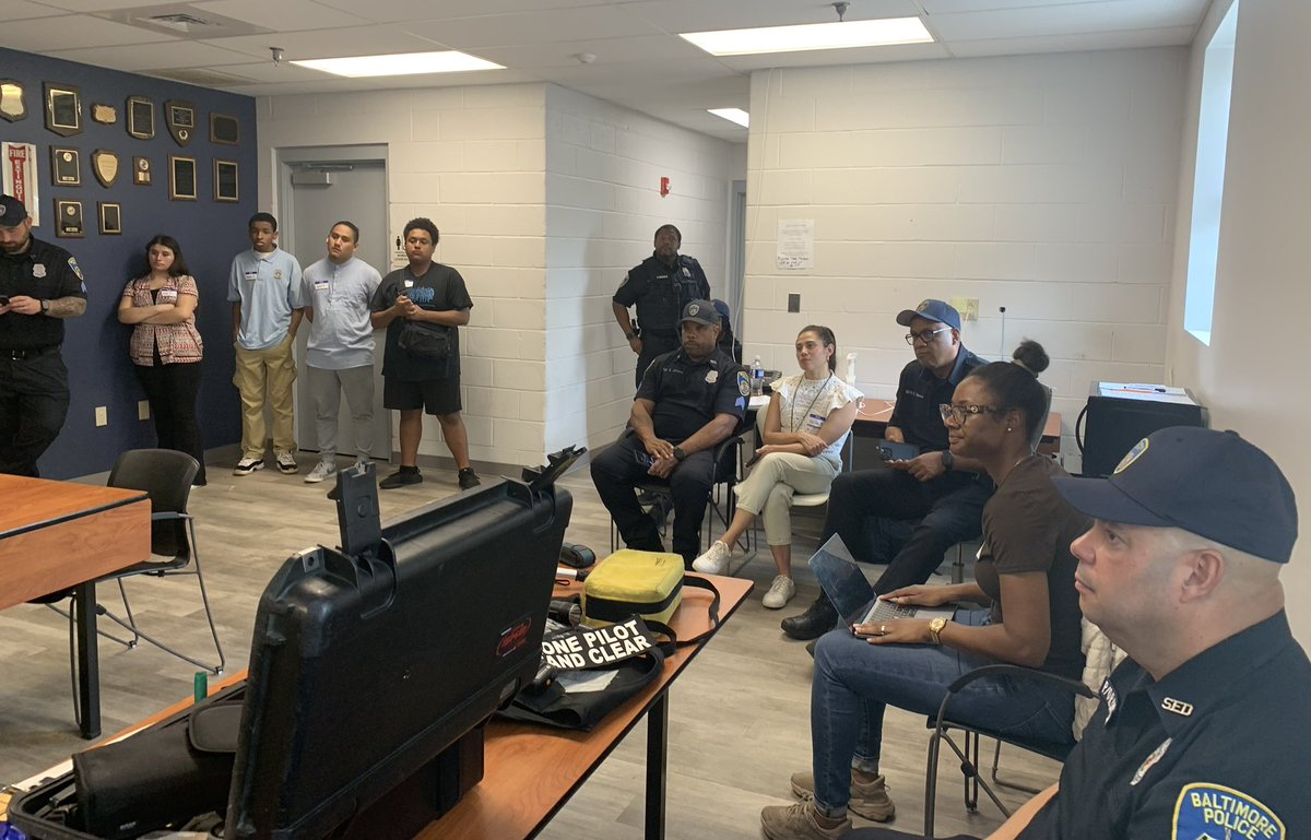 BaltimorePolice's tweet image. BPD recently hosted a fun-filled Field Day with our Jr. Cadets & the competition was on! From football to mock crime scenes and team challenges, it was a great day of friendly rivalry, teamwork & connection.
We’re proud to support & engage with our young leaders!
#BPDJrCadets