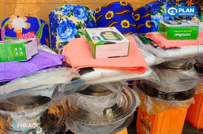 Plan International MALI (@planintl_mali) on Twitter photo #PlanMali et ses partenaires lancent une distribution de kits à 600 ménages sinistrés dans le cercle de Diré (Tombouctou), avec le soutien du #FHRAOC
🛏️ 300 kits abris
🧼 300 kits NFI
🎯 Pour répondre aux besoins vitaux après les inondations
#Solidarité #Humanitaire
<a href="/OCHAROWCA/">OCHA West and Central Africa</a> #PlanMali et ses partenaires lancent une distribution de kits à 600 ménages sinistrés dans le cercle de Diré (Tombouctou), avec le soutien du #FHRAOC
🛏️ 300 kits abris
🧼 300 kits NFI
🎯 Pour répondre aux besoins vitaux après les inondations
#Solidarité #Humanitaire
<a href="/OCHAROWCA/">OCHA West and Central Africa</a>