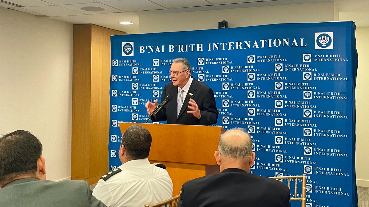 BnaiBrith's tweet image. Today, B’nai B’rith and @AjiriDC had the distinct honor of recognizing Gen. Jack Keane—a true American patriot and unwavering voice for a vital U.S.-Israel alliance.
At the ceremony, B’nai B’rith CEO Dan Mariaschin said: “I’ve been working in the Jewish community for now, more…