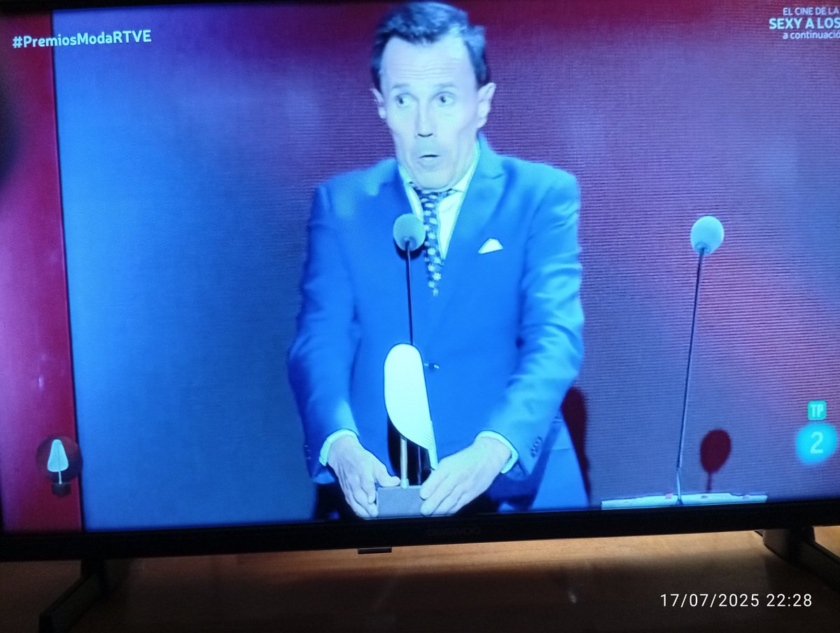 PT_pepe's tweet image. Embajador de la MoDa española ... #FlasModa !!! #PremiosModaRTVE ❣️❣️❣️