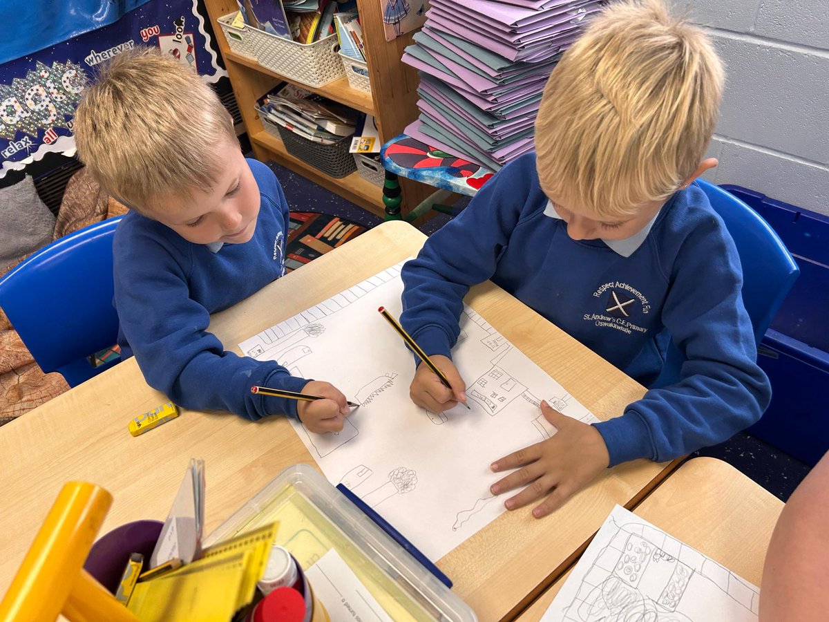 standrewscep's tweet image. Today in English, the children in Class 2 have been creating their own leaflets advertising Blackpool zoo.
🌟
