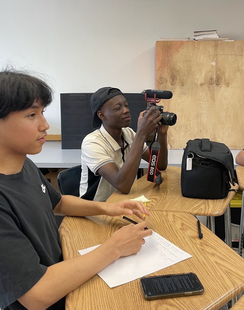 During our last DIGITAL BOOT CAMP class, students formed open-ended interview questions and partnered to spend 6 minutes interviewing each other. This exercise strengthens their interview skills in the field and supports the cultivation of new connections.