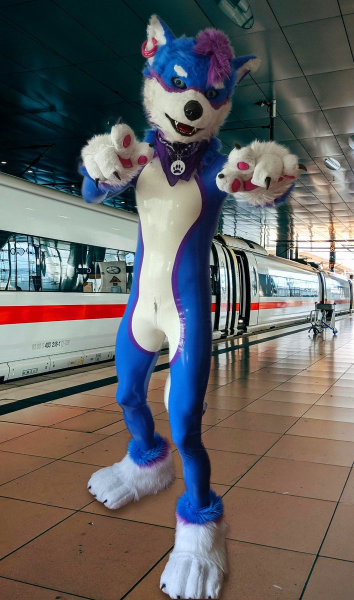 just being shiny

#rubberfurs