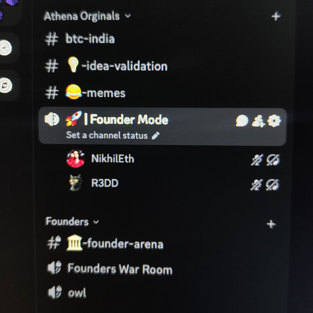NikhilEth's tweet image. Day 349/999: Got Motivated by a 17-Year-Old! 🫂🖤
I almost slept, turned off the lights, and was doom-scrolling Instagram, feeling like I wasted a day doing nothing.
But then I saw our beloved @R3DD404 grinding at night like every night either alone or with others, chasing his…