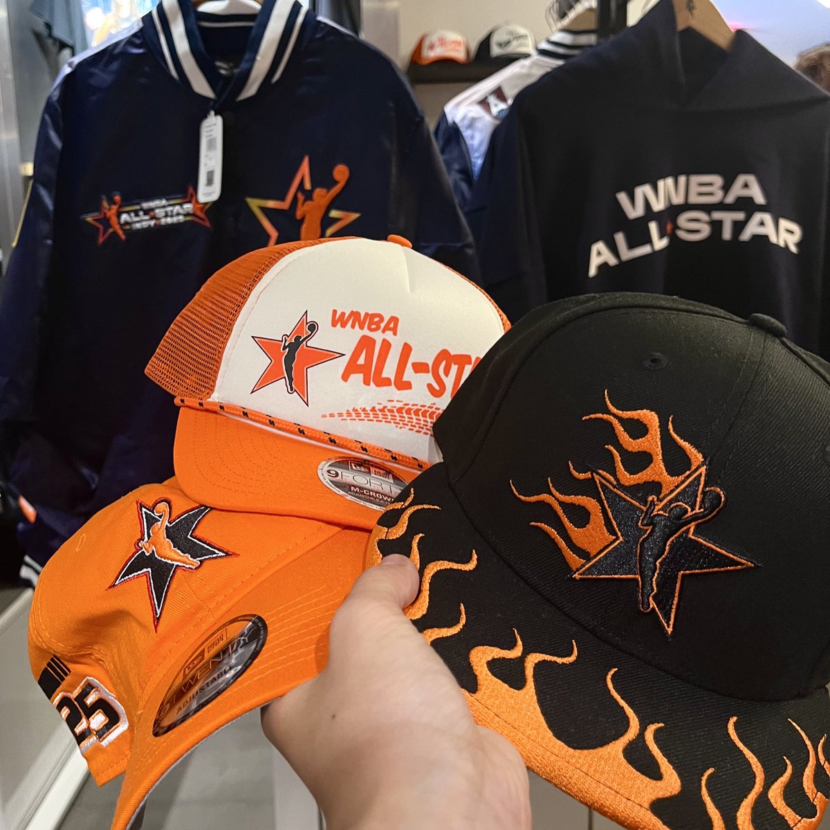 NBASTORE's tweet image. Tipping off the weekend — and your fit — in All-Star style ⭐️
📍 Gear up for WNBA All-Star 2025 at NBA Store
