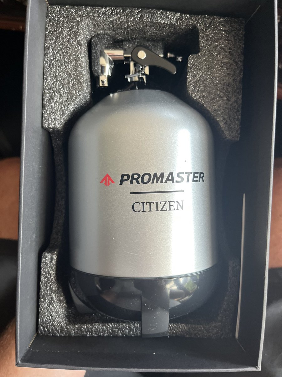 eighthorder's tweet image. Love the packaging @CitizenWatchUS
Unplugging from my Apple Watch and going back. There’s a lot of choices out there in the world, but for my money, the eco drive Promaster is the one.