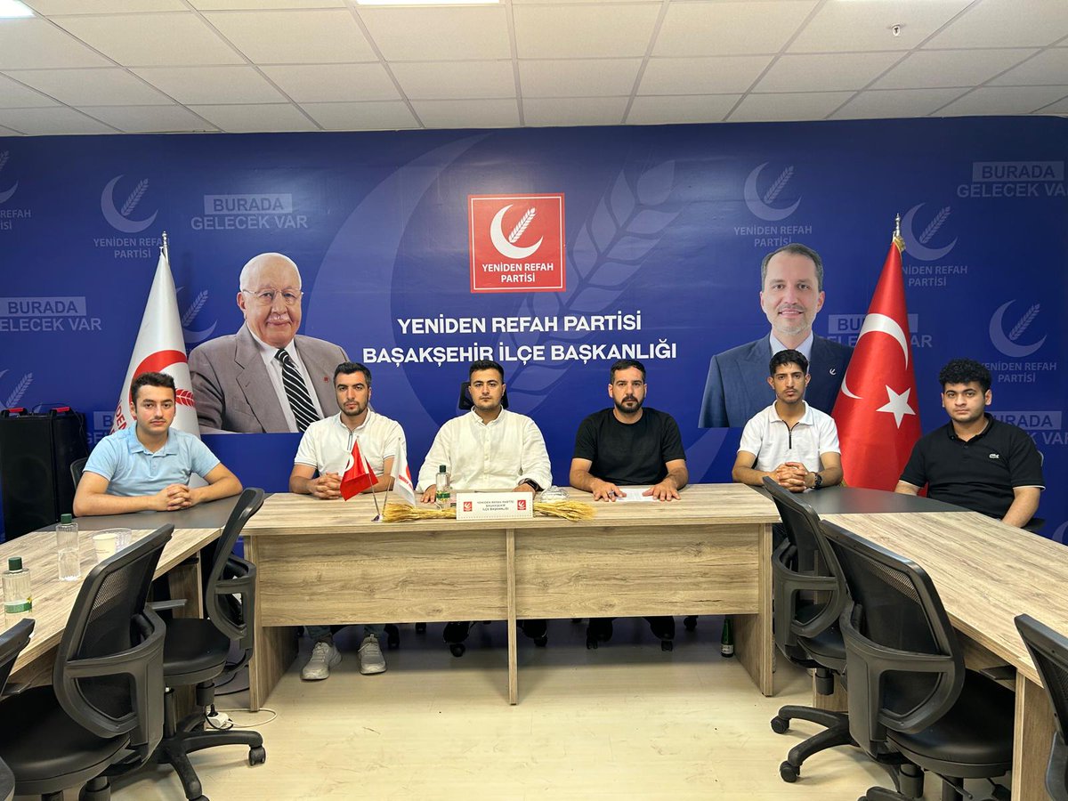 gencrefahbasak's tweet photo. "Yeniden Refah Partisi Başakşehir Gençlik Kolları Teşkilat Başkanımız Eyüp Yılmaz riyasetinde toplantımızı gerçekleştirdik. Alınan kararlar hayırlara vesile olsun."
@erbakanfatih https://t.co/6l362QLGD8