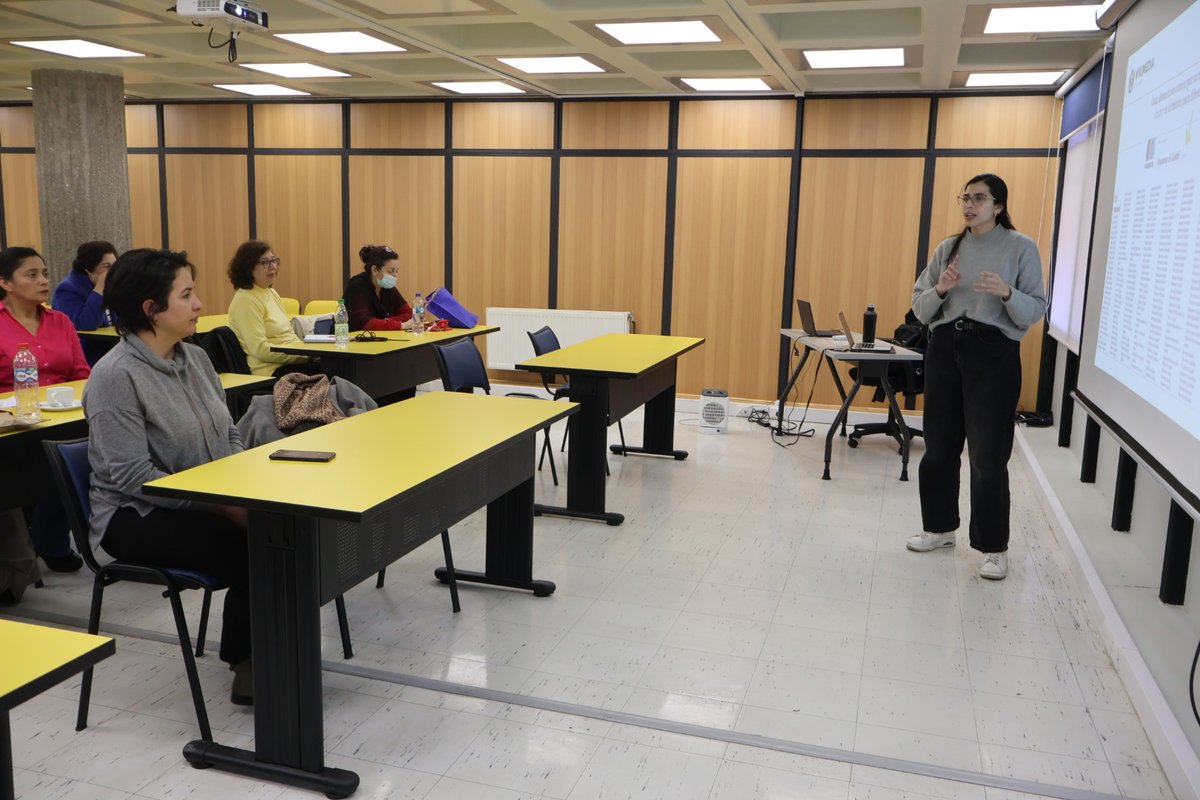 UdecBibliotecas's tweet image. #Noticias. Bibliotecas UdeC realiza jornada con representante de @wikimedia_cl.
En la ocasión, se expusieron las ventajas que tiene para bibliotecarias y bibliotecarios la gestión de información en bases de datos abiertas a la comunidad🖥️.
Más info👉tinyurl.com/yvzu27lr
