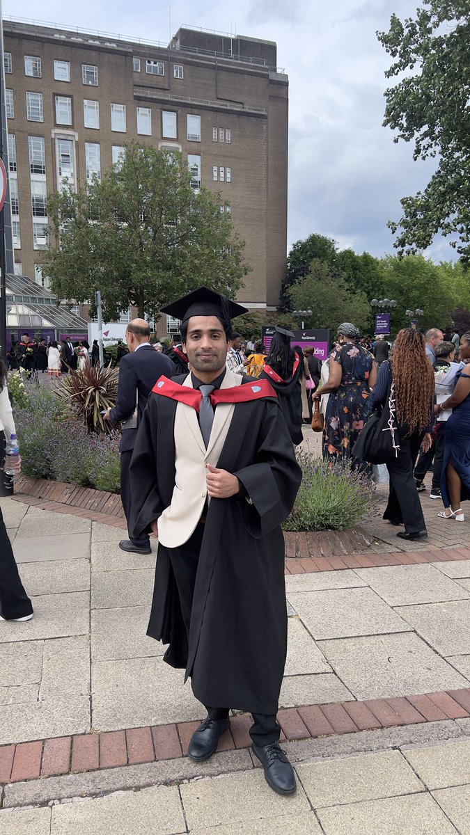 Graduation accomplished. One goal achieved, many more to go. The journey doesn’t stop here.

عزمِ سفر سے پہلے بھی ختمِ سفر سے آگے بھی 
راہ گزر ہی راہ گزر ہیں راہ گزر سے آگے بھی