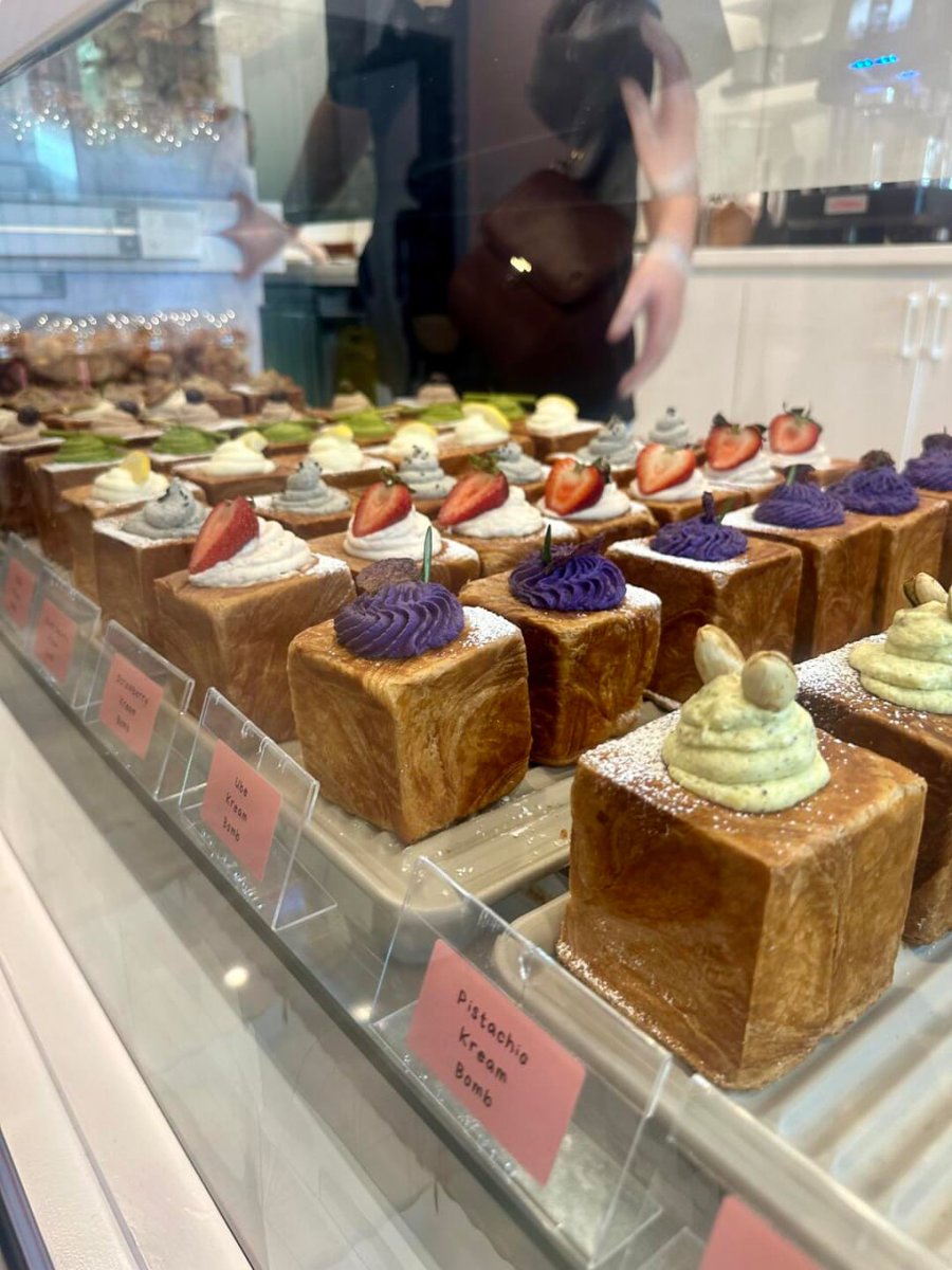 Misx_16's tweet photo. afternoon tea https://t.co/QjPgUbDsGw