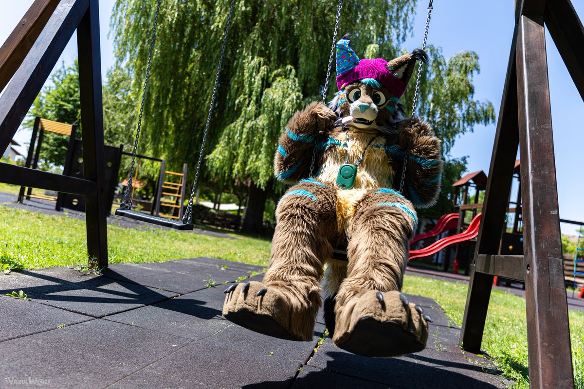 LaakoLynx🇦🇹🔜 Örli🇭🇺 / CanFur🇨🇦 (@laakolynx) on Twitter photo You can join me, together its more fun😘
🪡 <a href="/whitewingsuits/">Whitewing Creations</a>
📸 <a href="/VazulWolf/">Vazul 🔜 Awoostria</a>
#FursuitsFriday #furries #fursuiter #FursuitEverday You can join me, together its more fun😘
🪡 <a href="/whitewingsuits/">Whitewing Creations</a>
📸 <a href="/VazulWolf/">Vazul 🔜 Awoostria</a>
#FursuitsFriday #furries #fursuiter #FursuitEverday