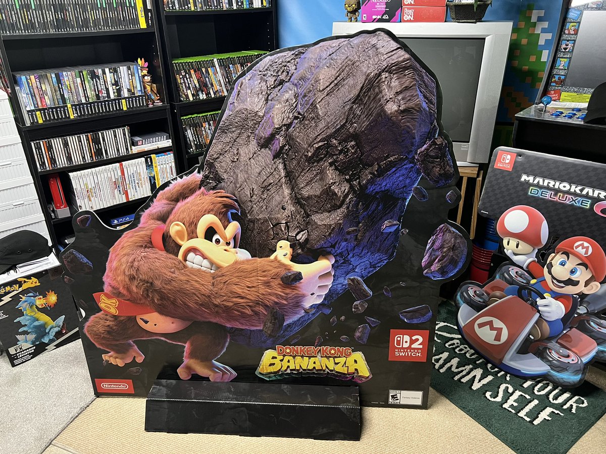 raxthegreat1's tweet image. Also shout out to @gamestop for the Donkey Kong Bananza standee 👌 the store couldnt fit it so they let me have it. Much appreciated this will look awesome in my gameroom.