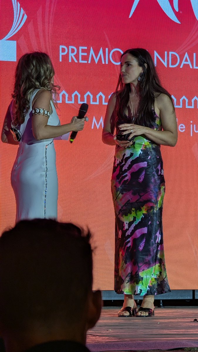 ¡Enhorabuena a nuestra gran capitana  <a href="/caramela_88/">Carmen Martin</a> por su mención especial del jurado en los Premios Andalucía 2024! Un reconocimiento más que merecido a su impresionante trayectoria y a todos sus logros. ¡Orgullosos de tenerla como referente en el deporte andaluz y español!