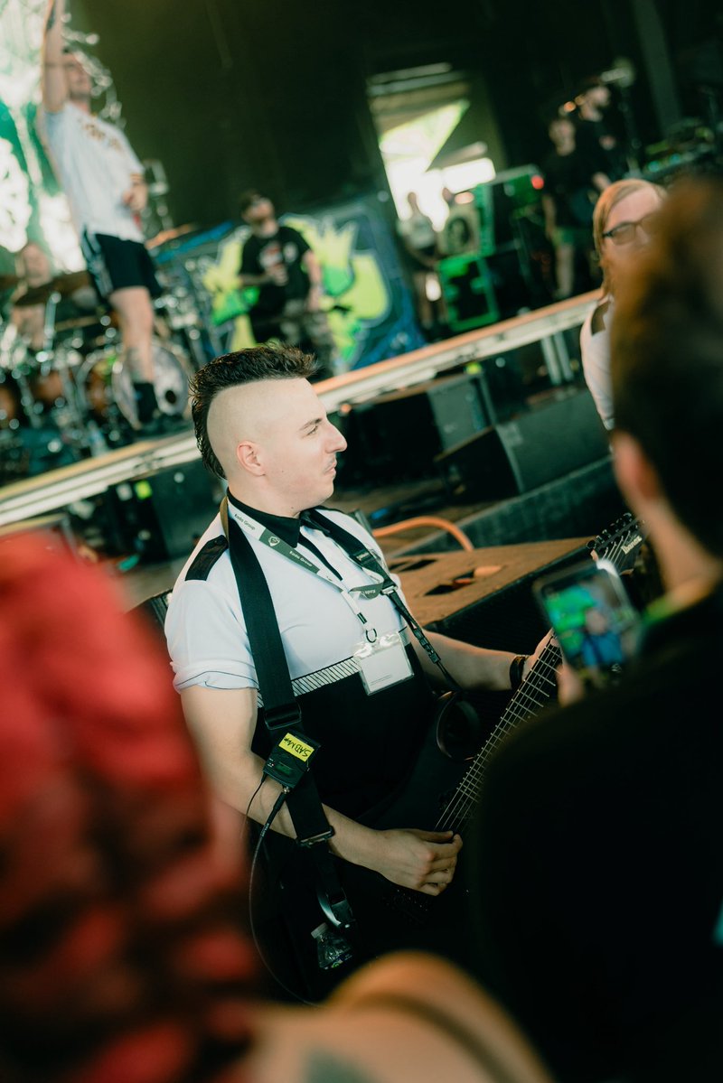 AlphaWolfCVLT's tweet image. Thank you Michigan! Worlds smallest mosh pit but we felt the love
We play @InkcarFestival tomorrow bright and early at 12:25pm, set those alarms and we’ll see you there 🔥
P: @uglivia