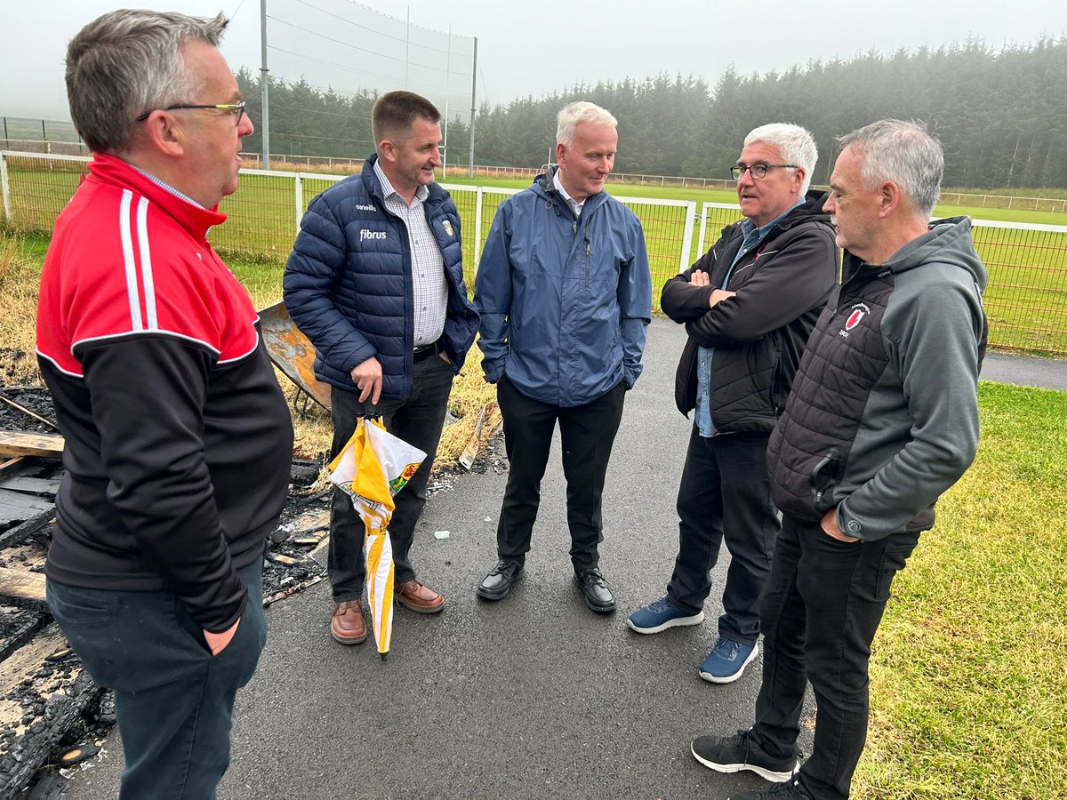 Lámh Dhearg CLG (@lamhdheargclg) on Twitter photo Delighted to see <a href="/UlsterGAA/">Ulster GAA</a>
President Michael Geoghegan and <a href="/AontroimGAA/">Antrim GAA</a> Central Council delegate Terry Reilly visit the club tonight to show and offer their valued support after the arson attack. Delighted to see <a href="/UlsterGAA/">Ulster GAA</a>
President Michael Geoghegan and <a href="/AontroimGAA/">Antrim GAA</a> Central Council delegate Terry Reilly visit the club tonight to show and offer their valued support after the arson attack.