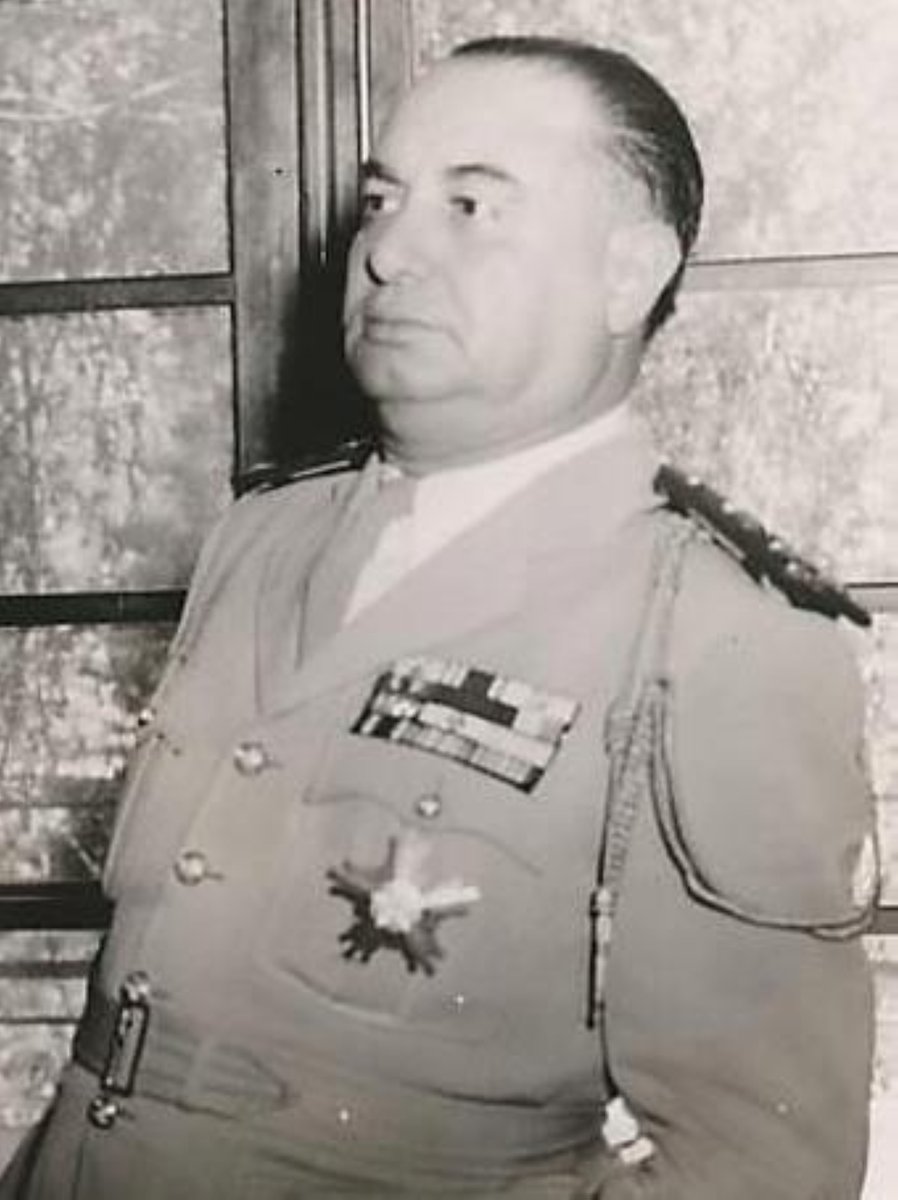murrassel's tweet photo. في عام 1949، كانت سوريا جمهورية مستقلة فتية، تُصارع تداعيات النكبة والضغوط الغربية. في الخفاء، كانت الولايات المتحدة تخطط لأول تدخل استخباراتي مباشر في المنطقة. وبواسطة عميل الـCIA ستيفن ميد، دعمت انقلاب حسني الزعيم، أول انقلاب عسكري تشهده دولة عربية حديثة."

الزعيم وعد بأمرين: تمرير خط أنابيب النفط الأمريكي (تابلاين)، ومواجهة الشيوعيين. خلال أسابيع، نفذ الزعيم انقلابه، علّق الدستور، واعتقل المئات. ظنّت واشنطن أن حليفها قد وُلد… لكنها كانت مخطئة.