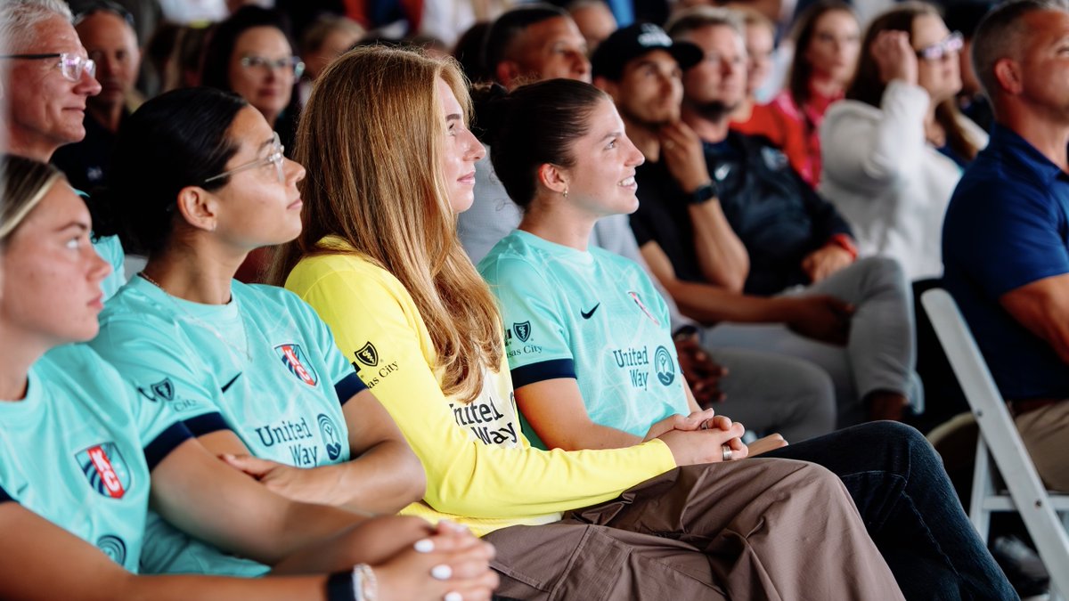 thekccurrent's tweet image. Inspiring future generations of female footballers in #KCBABY ✨
Our ownership keeps raising the bar for what's possible in women's sports 👏