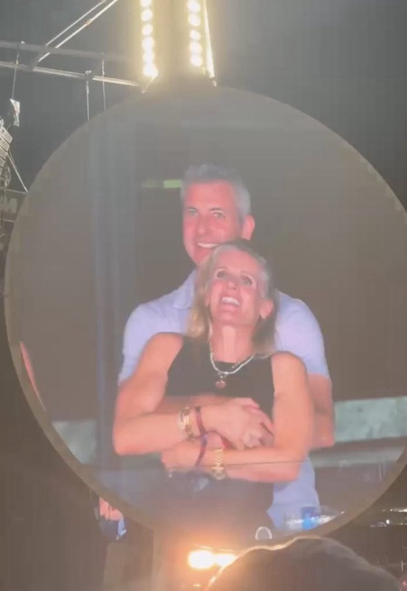 RiotFest's tweet image. It’s almost time to hold that special person tight at Riot Fest! Get your tickets today! riotfest.org/chicago/ticket…
