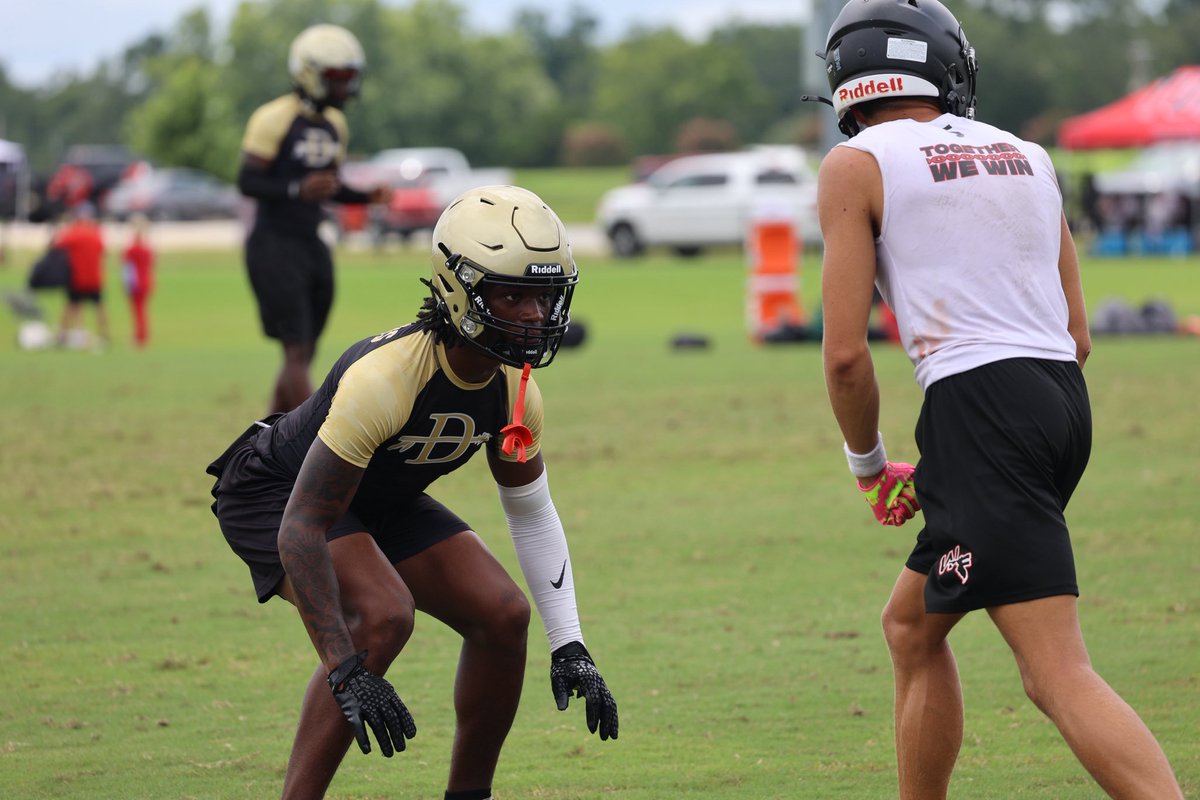 🏈 It was a great day of competition, at the Jubilee 7-on-7 Big Man Tournament! 

🙌 36 more days until kickoff 
#Davidson #Warriors