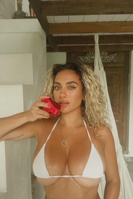 Watch Toni-Camille 🌺's leaked NSFW photo on TwXstars