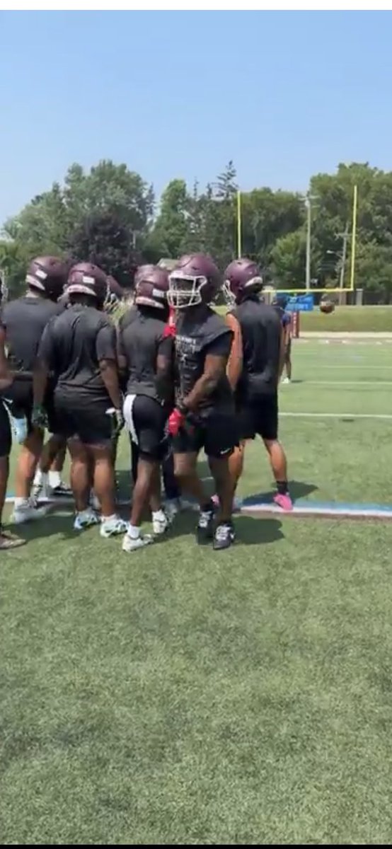 votheGh0st's tweet photo. I had a great time at @TheDZone shootout performing and building chemistry with the @MaroonGiantsFB 
#transferred #michigan https://t.co/7HACVAFWzr