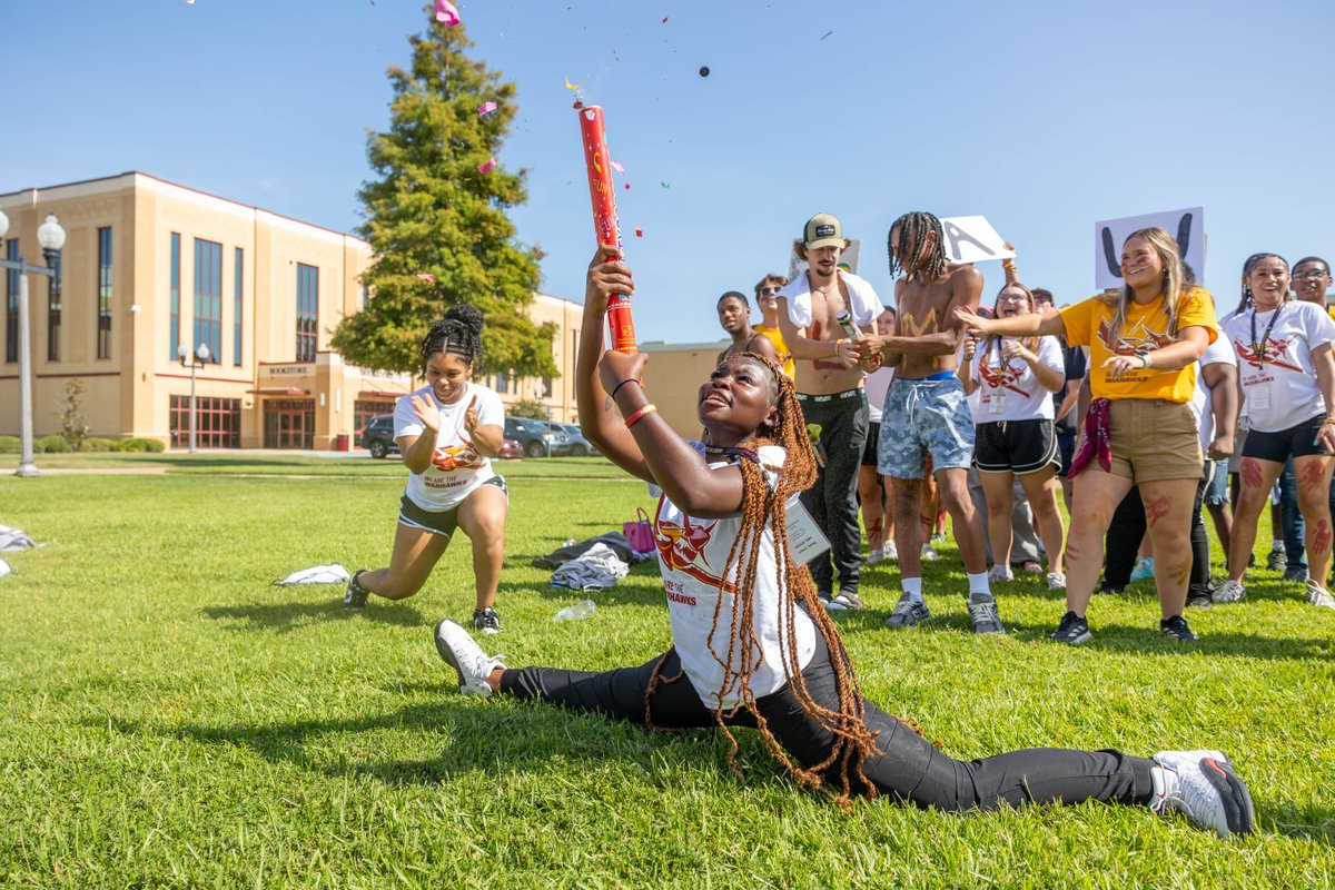 ULM_Official's tweet image. These Warhawks really know how to keep those #TalonsOut! PREP session 4 students, we are excited for you to come back and make our nest your home. 🪹🦅 #ClassOf2029 #TheBestIsOnTheBayou
For more photos, go to bit.ly/4lYpECD 🔗