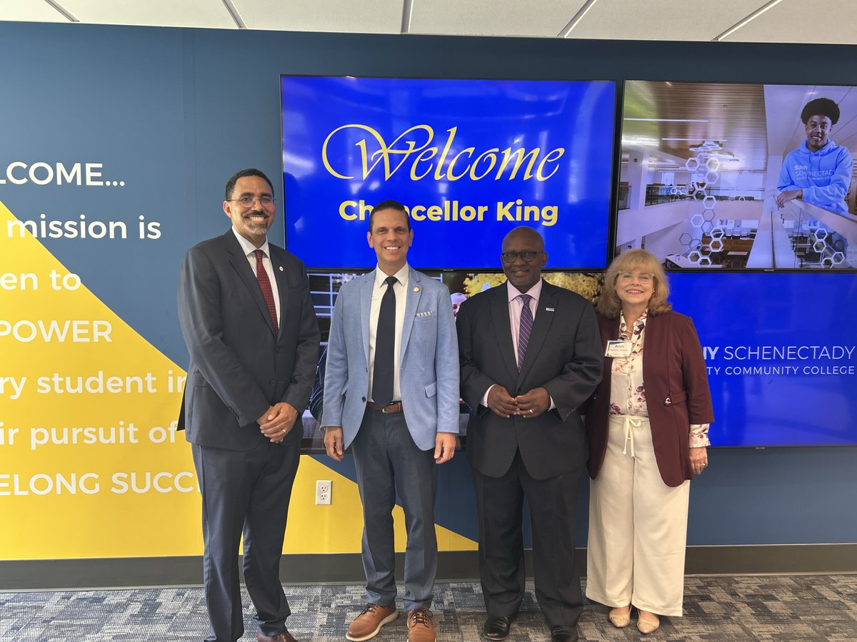 SUNYChancellor's tweet image. .@SUNYSchenectady connects students to in-demand careers. Programs like Air Traffic Control that feature the largest simulator east of the Mississippi, and Programming for Game Design that preps students for the booming gaming industry offer direct pathways to careers. I was…