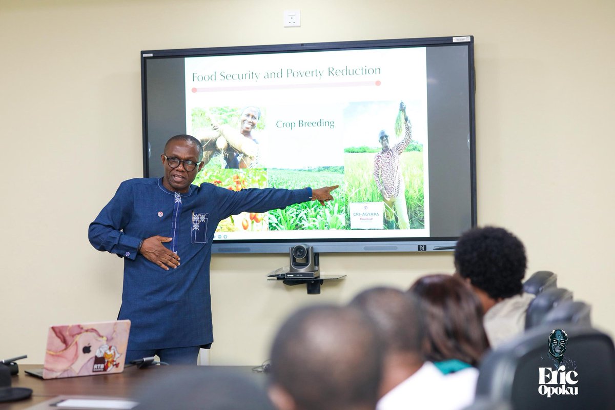 In a meeting with CSIR, I explored their leadership in transforming Ghana's agricultural sector through innovation, research, and improved seed production. 

I emphasized the need to reduce reliance on imported seeds by developing high-quality, locally produced seeds.