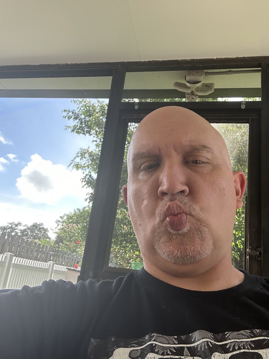 Steve tweet media