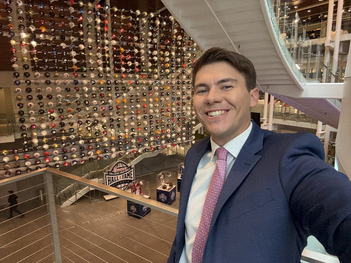 ncierzan's tweet image. Back at the College Football Hall of Fame for LIVE coverage from SEC Football Media Days on @LEX18News starting at 5. @BBNTonight afterwards at 7:30.
Tune in to hear from Coach Stoops and the Wildcats as they gear up for the season!