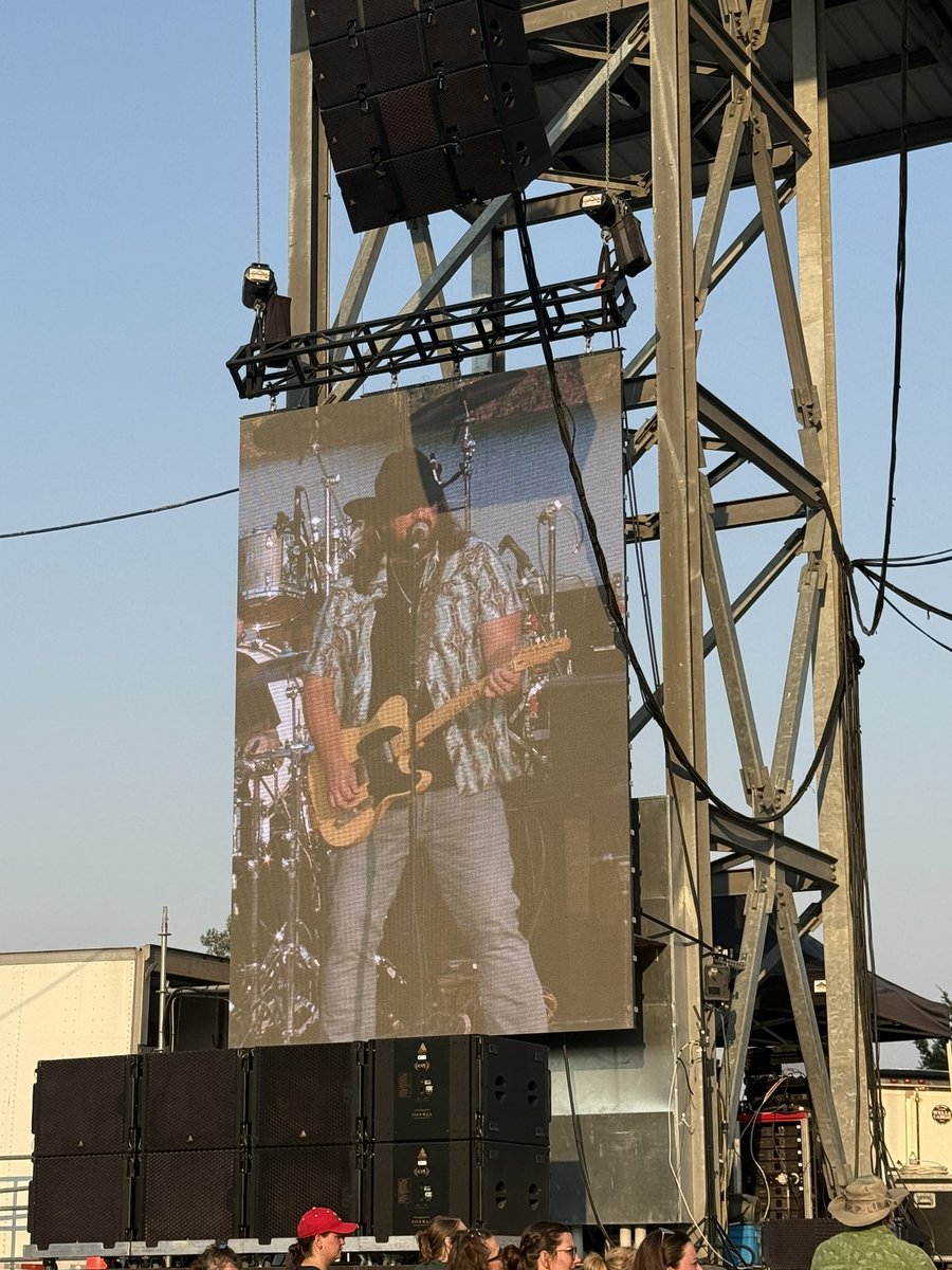 Dugger_Band's tweet image. Wow what a great first show in Oregon last night!! Thanks to the Jackson County Fair and Jo Dee Messina for having us out! #duggerband #tour #truecolors
