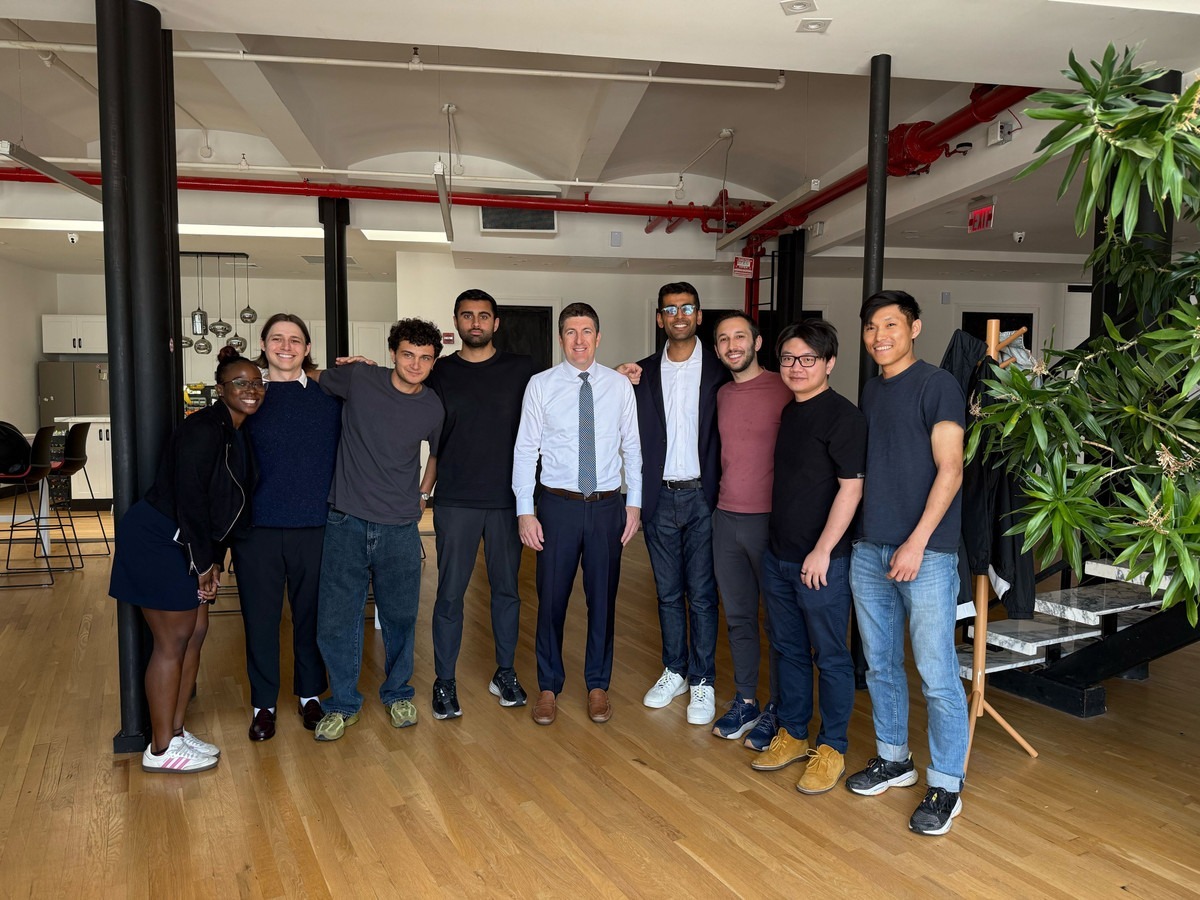 jayendra_jog's tweet image. Proud to see the US take a major step forward with the GENIUS and CLARITY acts being passed by the House.
When we met with @RepBryanSteil last month to discuss crypto policy, these regulatory frameworks were core to our discussions. Thoughtful regulation fosters innovation.
As…