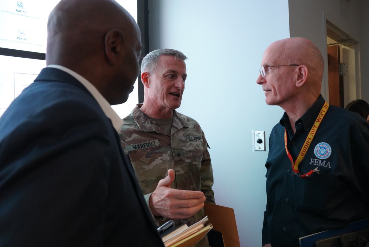 FEMARegion6's tweet image. 🤝 FEMA Region 6 Acting Regional Administrator, Gerard Stolar, met with @GOHSEP to align on 2025 hurricane planning and preparedness.
Strong partnerships = stronger communities.
#HurricanePrep #FEMARegion6 #GOHSEP #EmergencyManagement