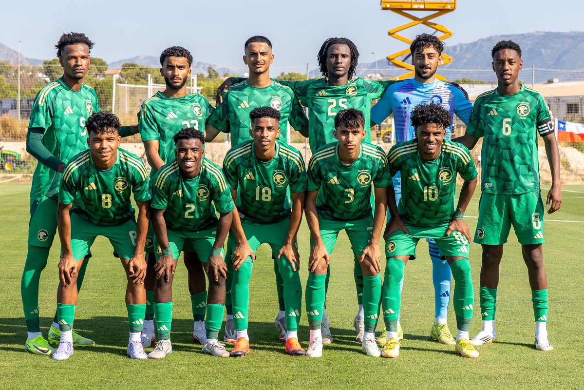SaudiNT's tweet image. أخضر " تحت 19 عامًا " يكسب منتخب تشيلي وديًا استعدادًا لبطولة كوتيف الدولية 📝🔽
🔗 saff.com.sa/news.php?id=37… .
#معاك_يالأخضر