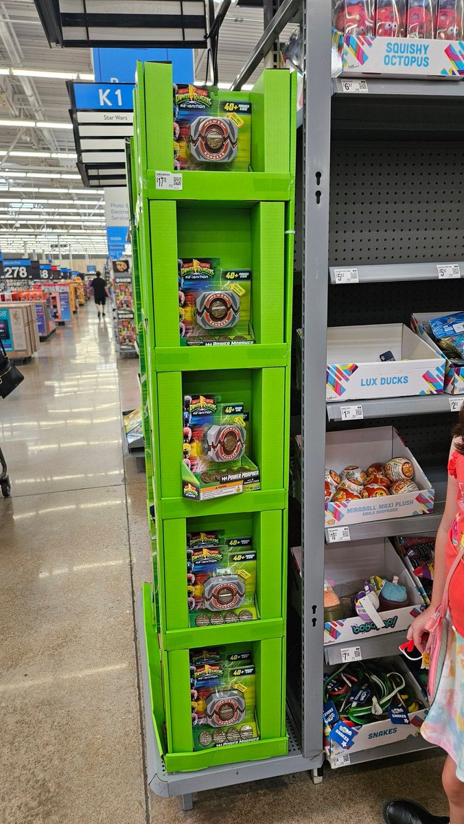 Ranger_Liz's tweet image. Found the new Power Rangers display!
Did I buy the morpher? 💸😘