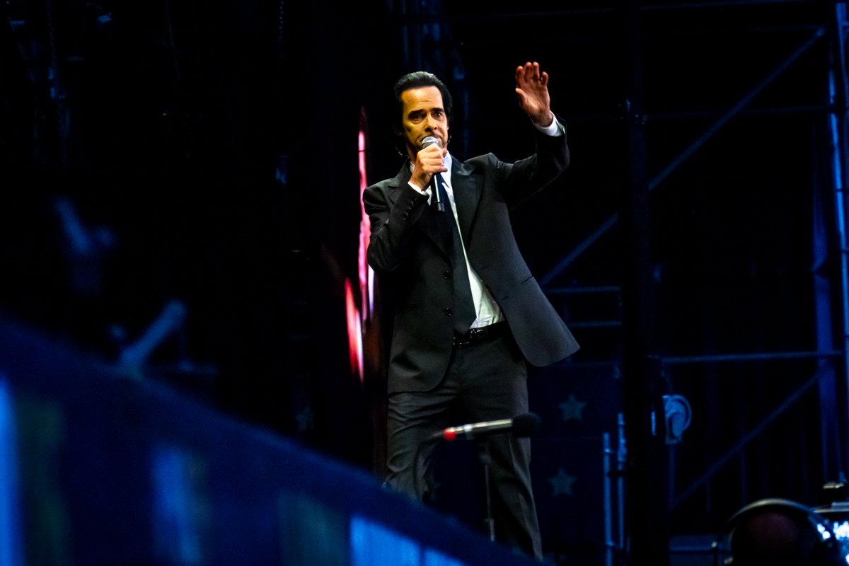 LuccaSummerFest's tweet image. Nick Cave, Colin Greenwood, solo due persone sul palco, due giganti, e una notte che ricorderemo per sempre.

#LSF25

Foto di Francesco Prandoni