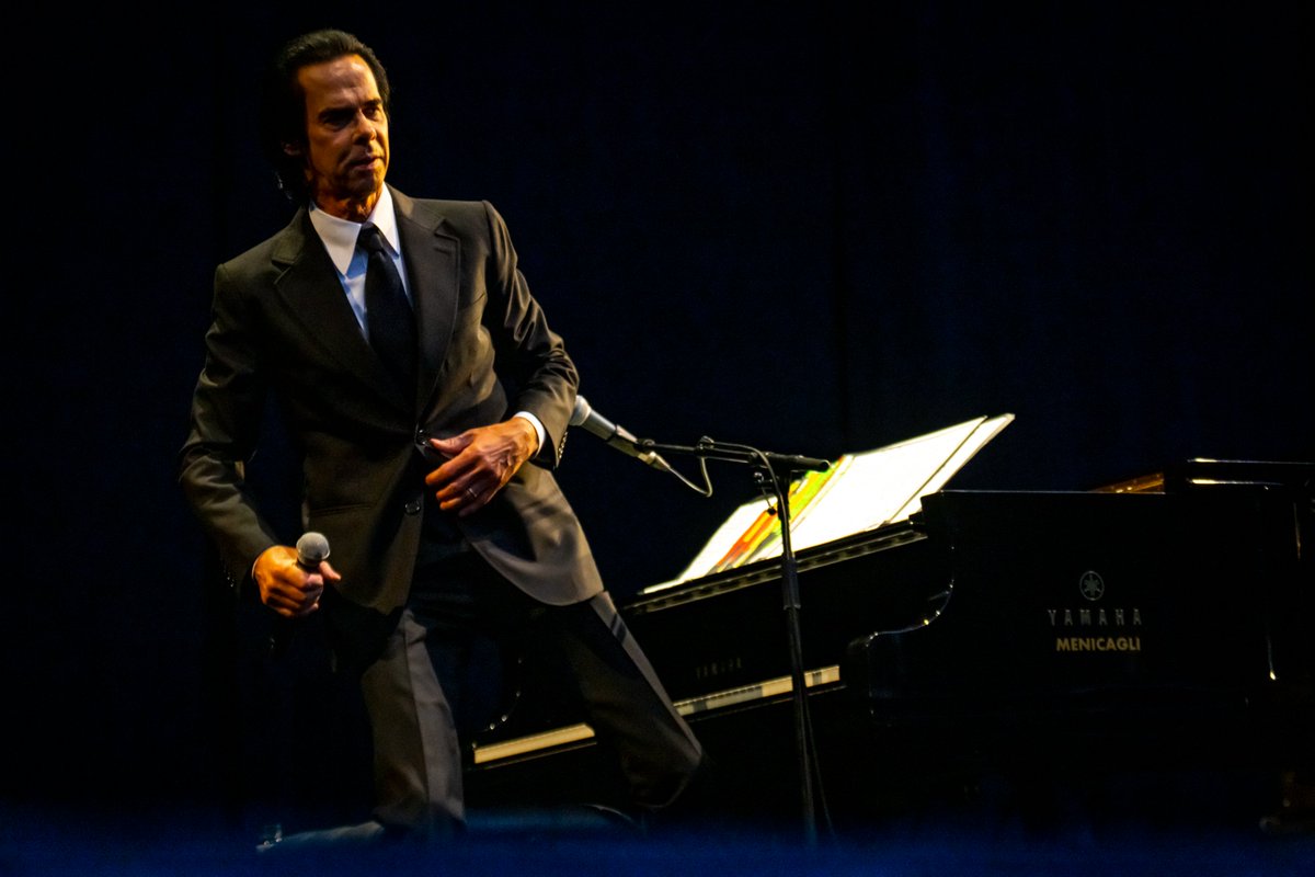 LuccaSummerFest's tweet image. Nick Cave, Colin Greenwood, solo due persone sul palco, due giganti, e una notte che ricorderemo per sempre.

#LSF25

Foto di Francesco Prandoni
