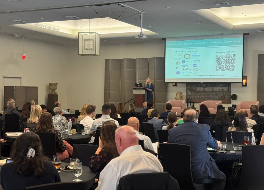 BiocomCA's tweet image. This just in from @EconOppLA's Kelly LoBianco at our #LALifeScienceForum: “We’re thrilled to unveil LA County’s first ever Life Sciences Industry Strategy and Action Plan, our bold roadmap to grow 10,000 quality jobs by 2030 and position LA as a global leader in bio-innovation.”