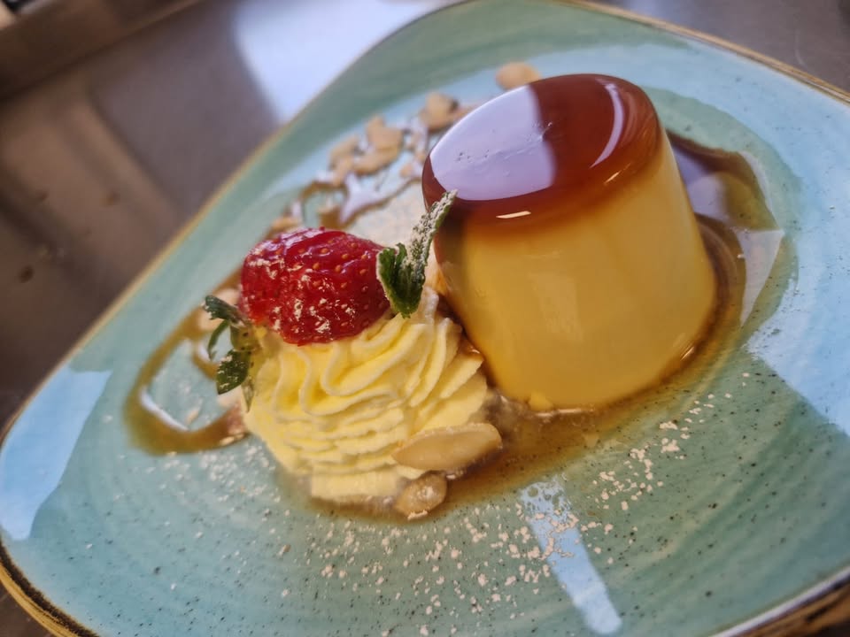 Got a sweet tooth? Which is your favourite dessert?🍰 Look at all these tasty treats freshly made here at Elderswell — from light and fluffy profiteroles to rich desserts and beautifully decorated cakes 🎂✨

#ElderswellVillage #SweetTooth #DessertLovers #AfternoonDelights