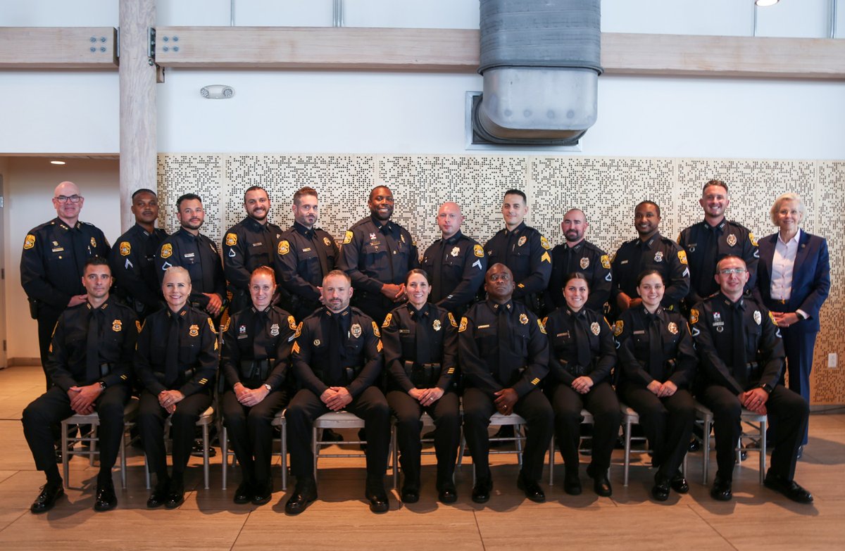 TampaPD's tweet image. Congrats to our newly promoted Captains, Lieutenants, Sergeants, Corporals, Detectives & Supervisors! Thank you for your leadership, and to the loved ones whose support makes it all possible!