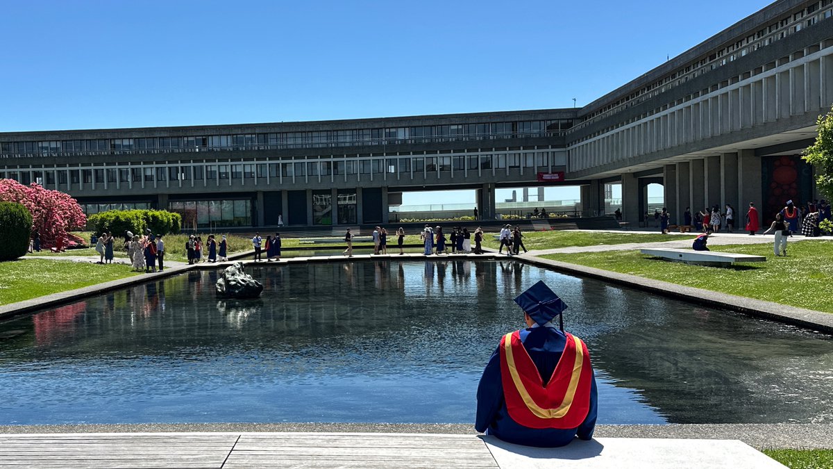 SFUalumni's tweet image. "When you give to a cause at #SFU, every dollar we receive goes toward your chosen fund and is restricted for that specific purpose." Hear more from Erin Morantz in her latest article.聽 ow.ly/7zyn50WrmtT